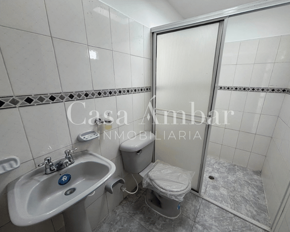 Casa para la venta en conjunto cerrado