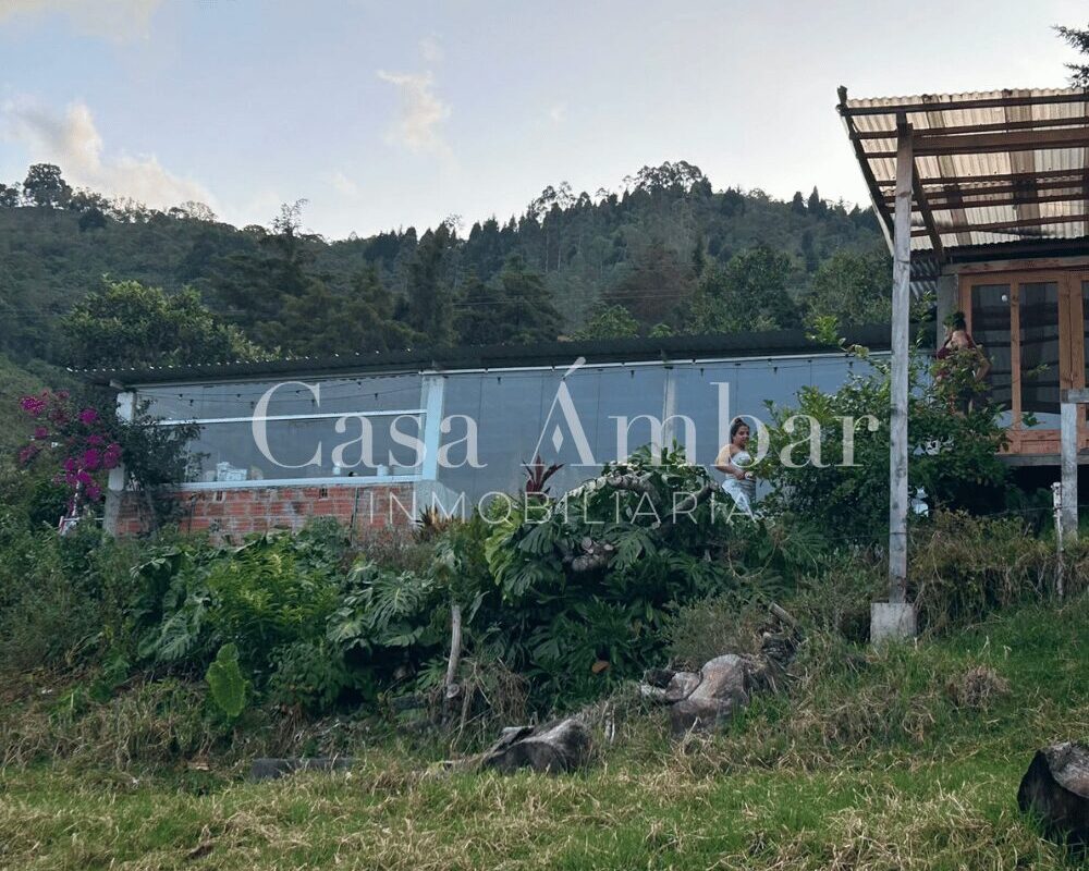 Finca con Casa construida