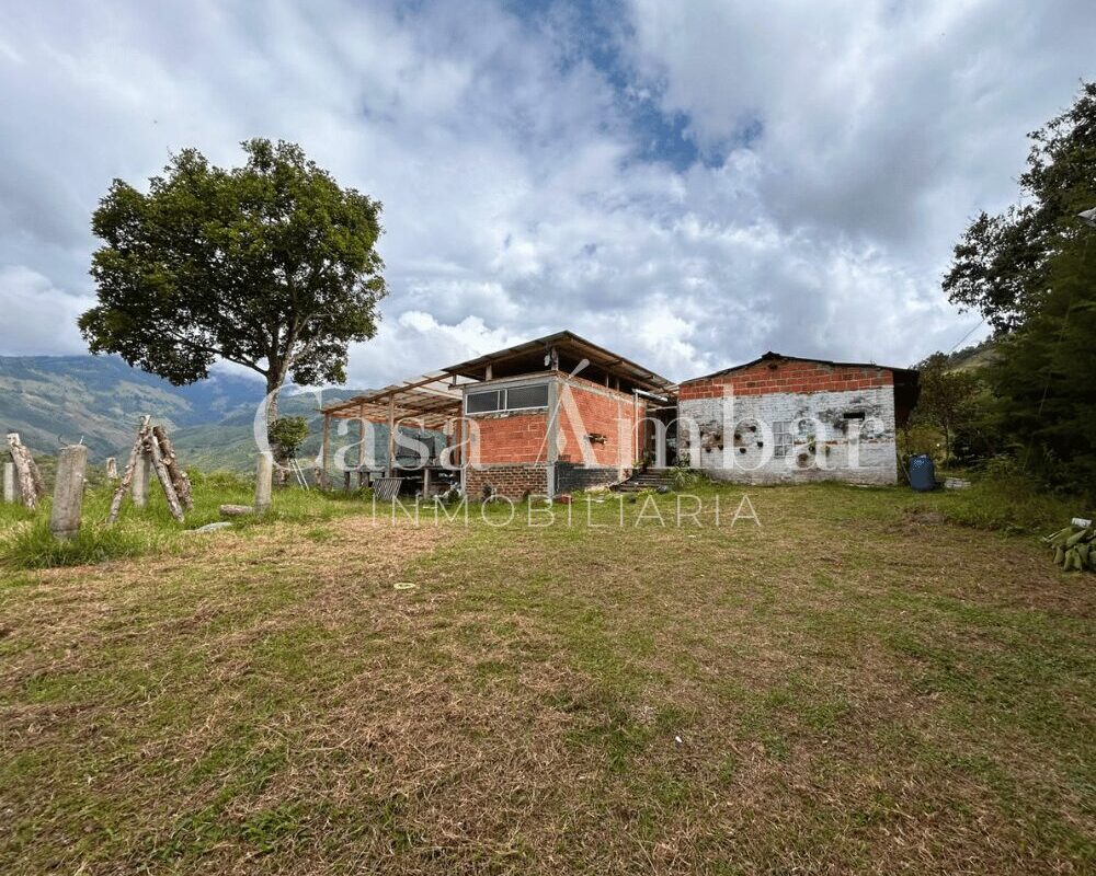 Finca a la venta en Calarcá
