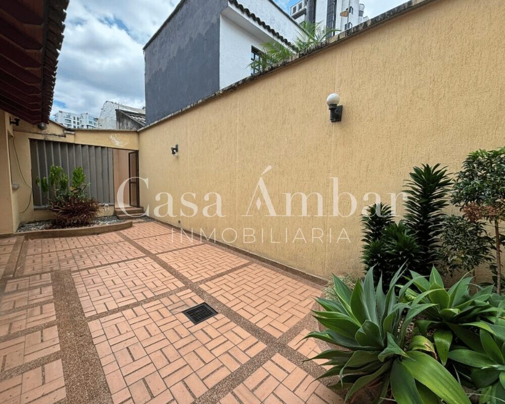 Casa con patio, Armenia inmobiliaria