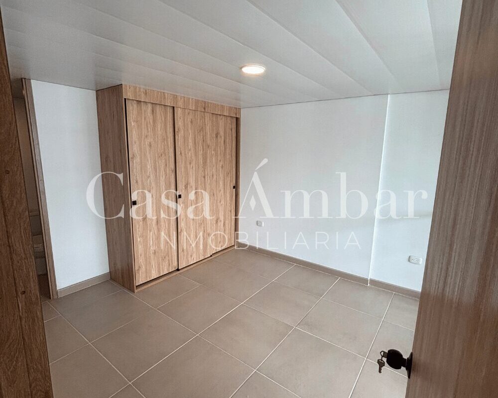 Arriendo Apartamento amplio