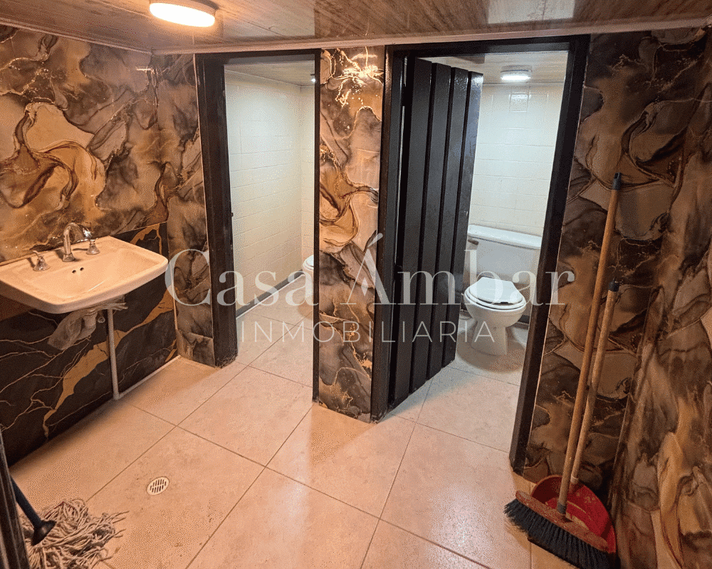 Local con baño para damas