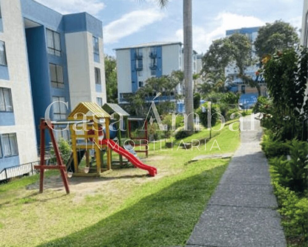 Amplio-apartamento-en-venta-cerca-a-la-CRQ-en-conjunto-cerrado