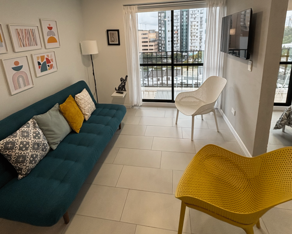 Sala Apartaestudio Coliving Hito 18