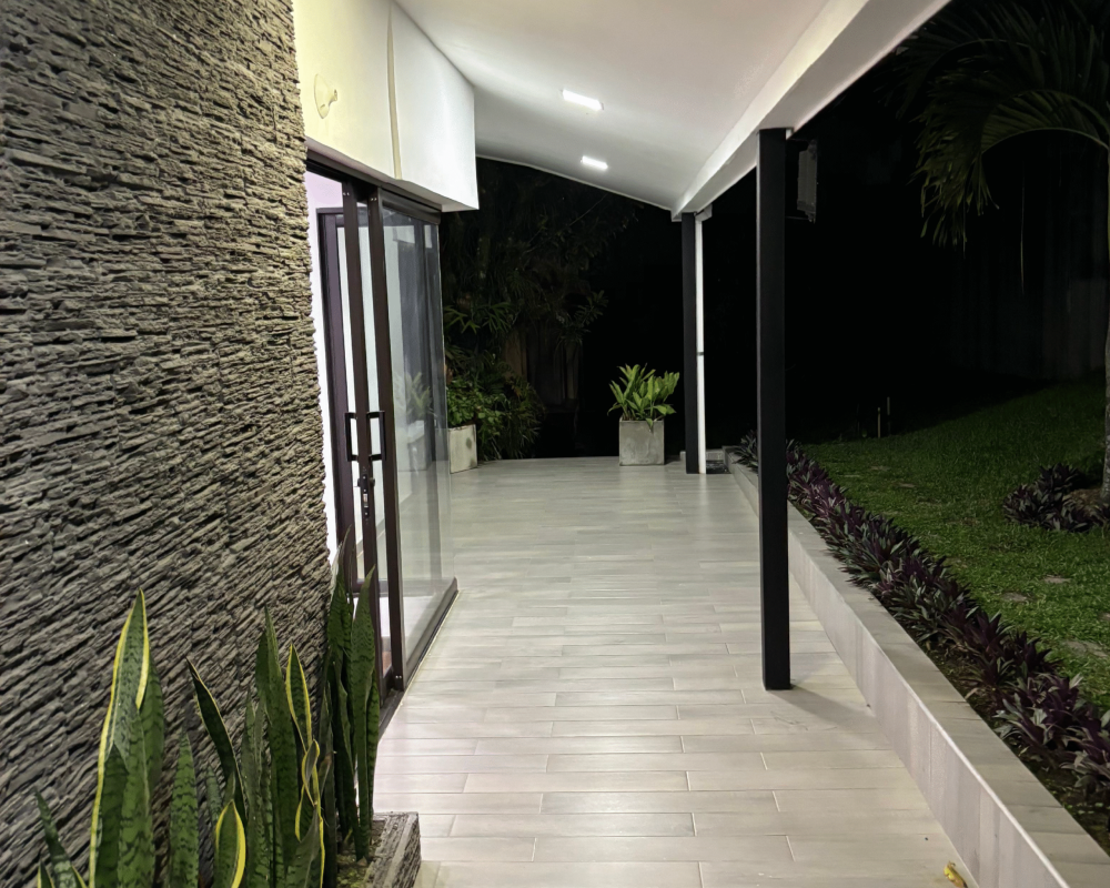 Venta de casa semi campestre en la via al aeropuerto