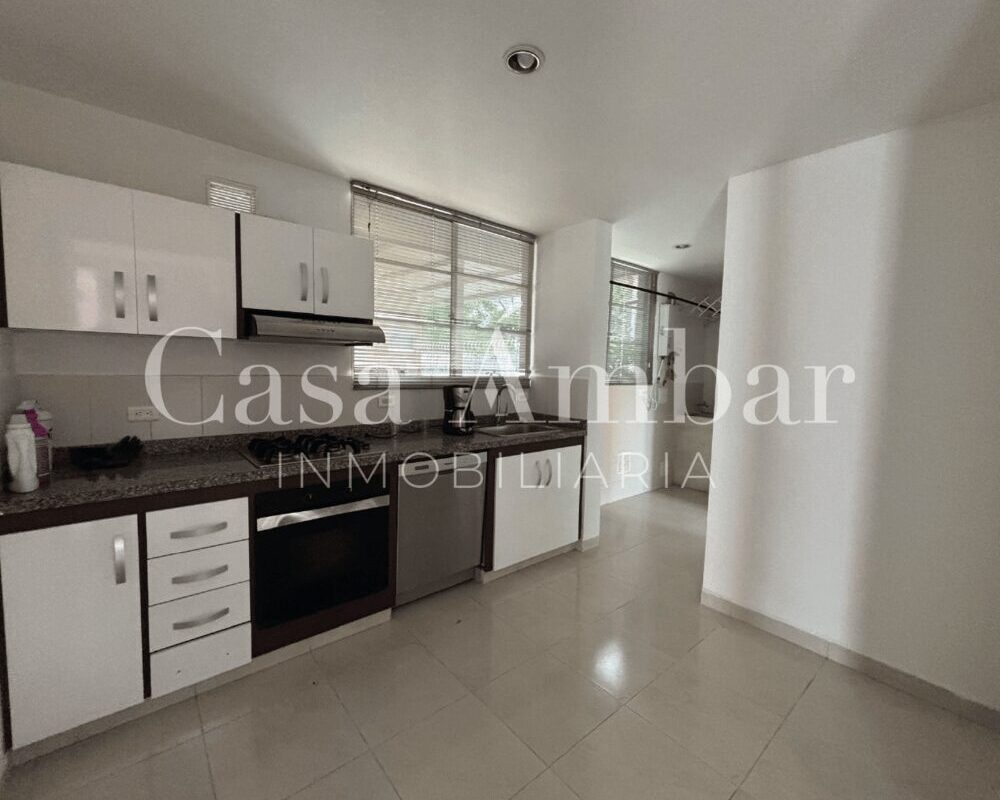 amplia-cocian-casa-via-aeropuerto-el-eden