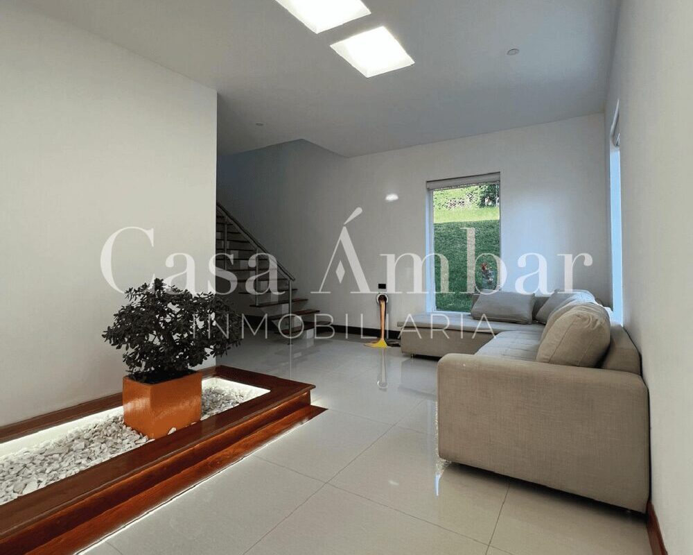 casa-campestre-cerca-al-aeropuerto-el-eden-con-acabados-modrnos