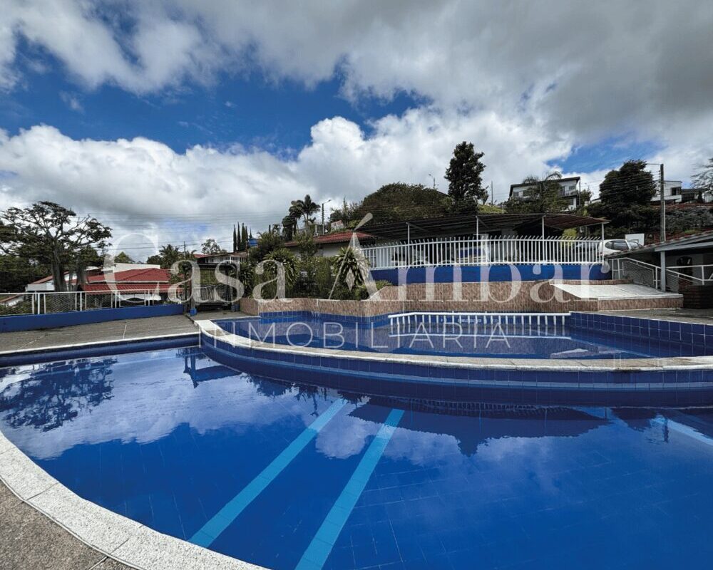 piscina-casa-campestre-en-venta-via-circasia