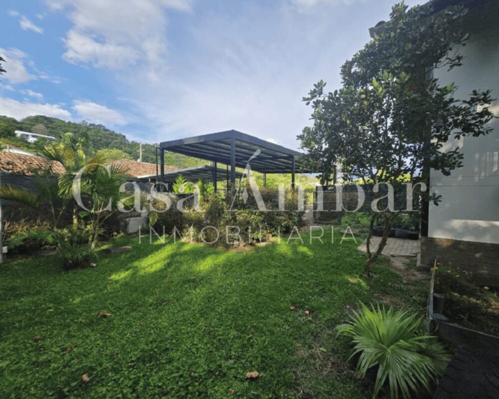 se vende-casa-campestre-via-circarsia-armenia